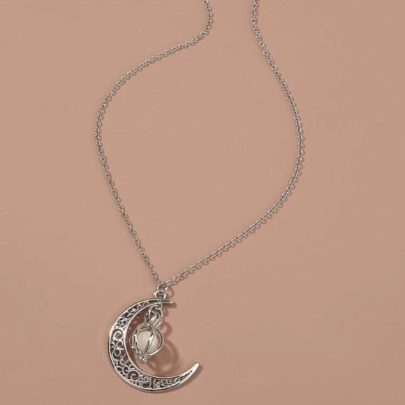 Silver Crescent Moon & Pendant Necklace - Picture 2 of 4